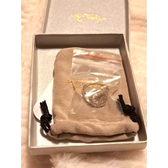 Mossiante 925 Sterling Silver Women Ring size 6 Star Moon Symbol Ring - Picture 3 of 6